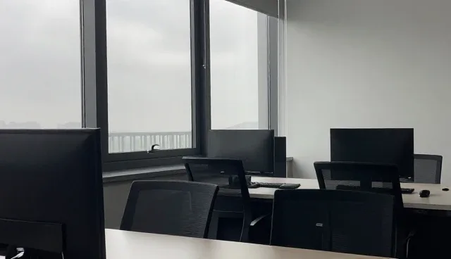 智能搬运机器人在实际应用中的使用与维护建议